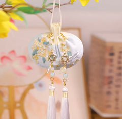 Chinese Fengshui-sachets Traditional handicrafts can soothe the mind, ward off evil spirits, bring wealth and good fortune, and enhance luck.