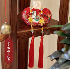 Chinese Fengshui-sachets Traditional handicrafts can soothe the mind, ward off evil spirits, bring wealth and good fortune, and enhance luck.
